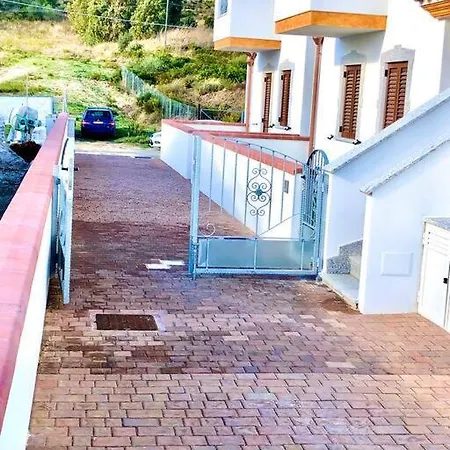 La Perla Sul Mare Della Caletta Apartment