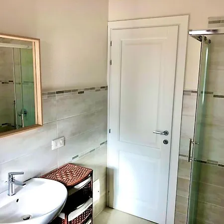 La Perla Sul Mare Della Caletta Apartment *